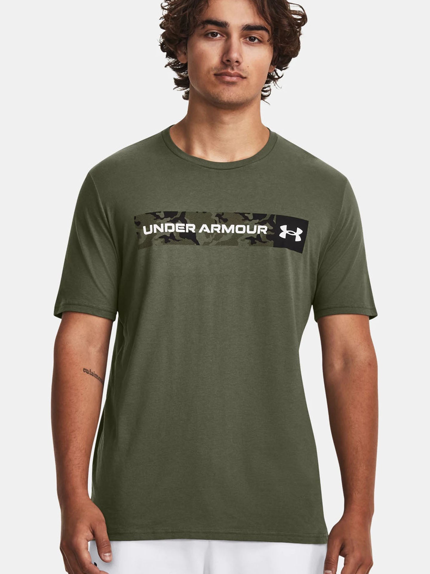 UA CAMO CHEST STRIPE SS