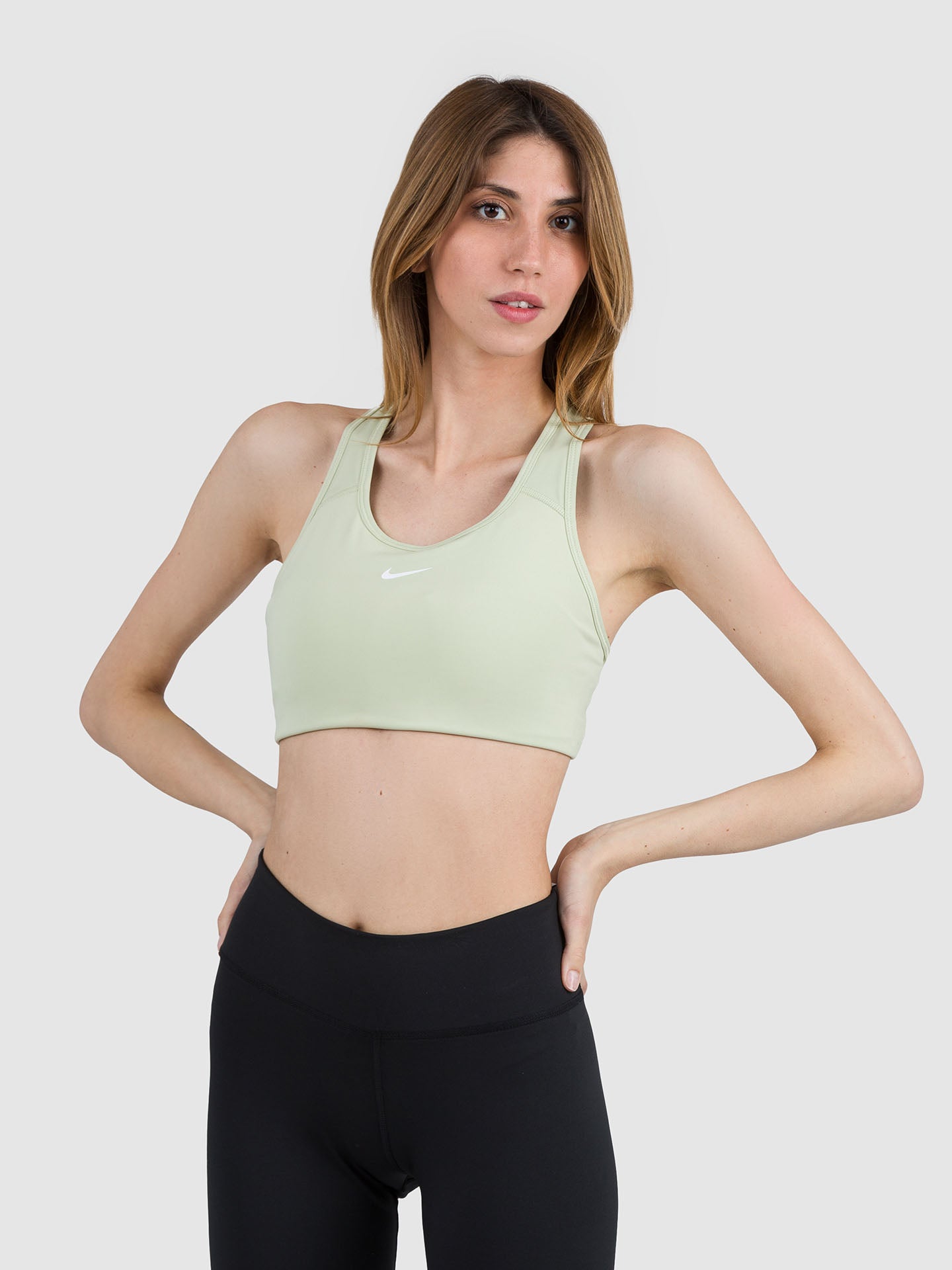 NIKE SWOOSH WOMEN'S MEDIUM-SUPPORT