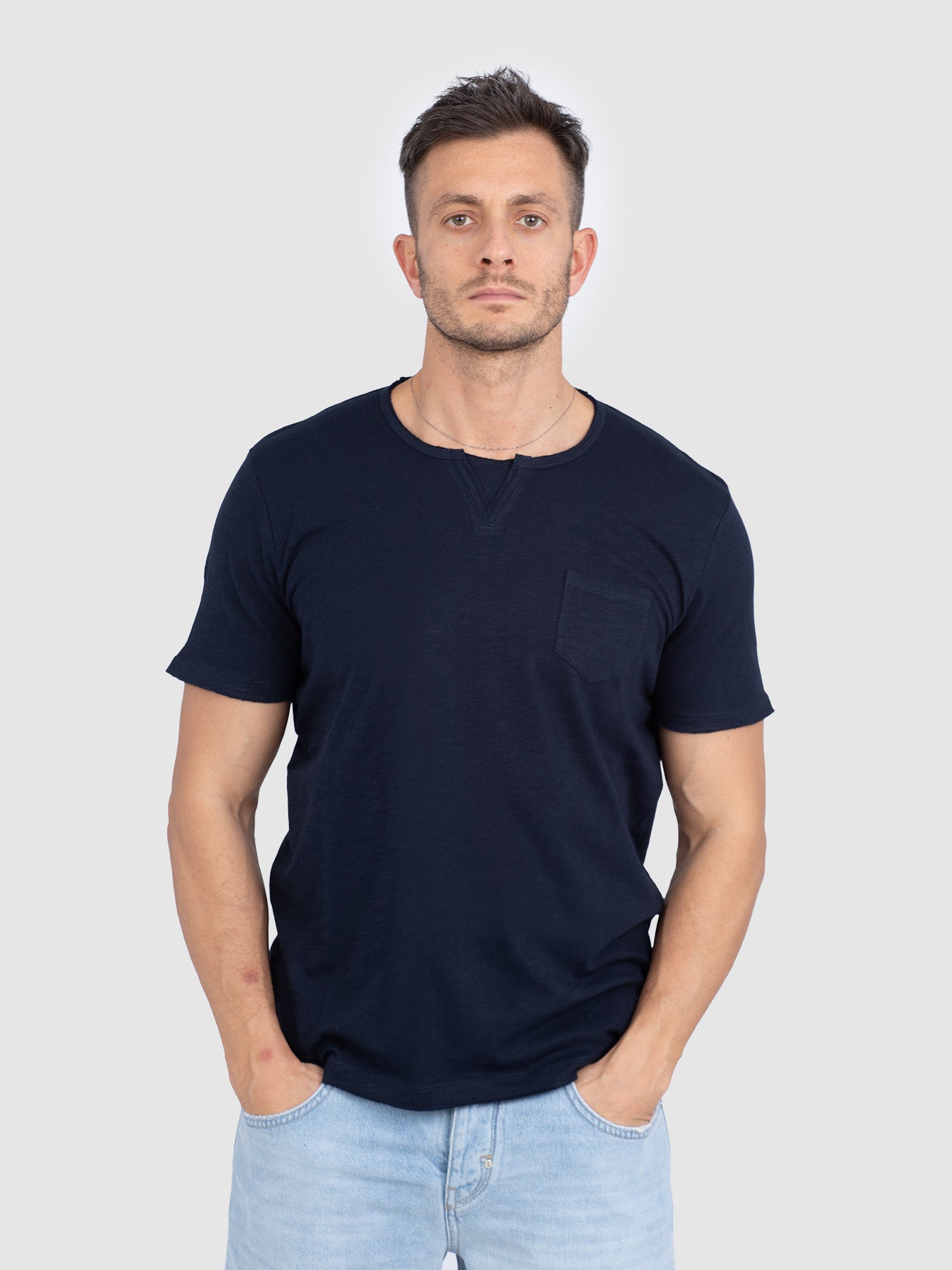 T-SHIRT MANICA CORTA DETTAGLIO TASCHINO