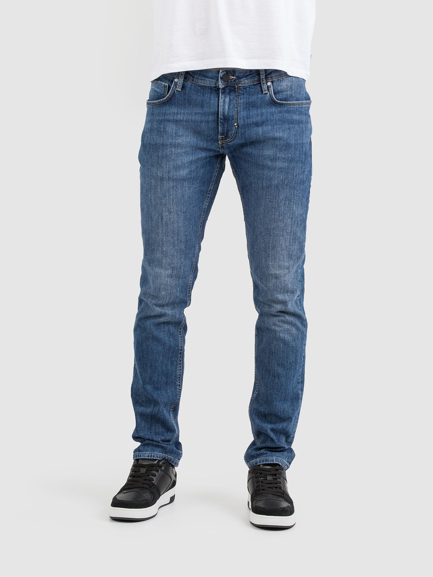 JEANS OZZY TAPERED MEDIO