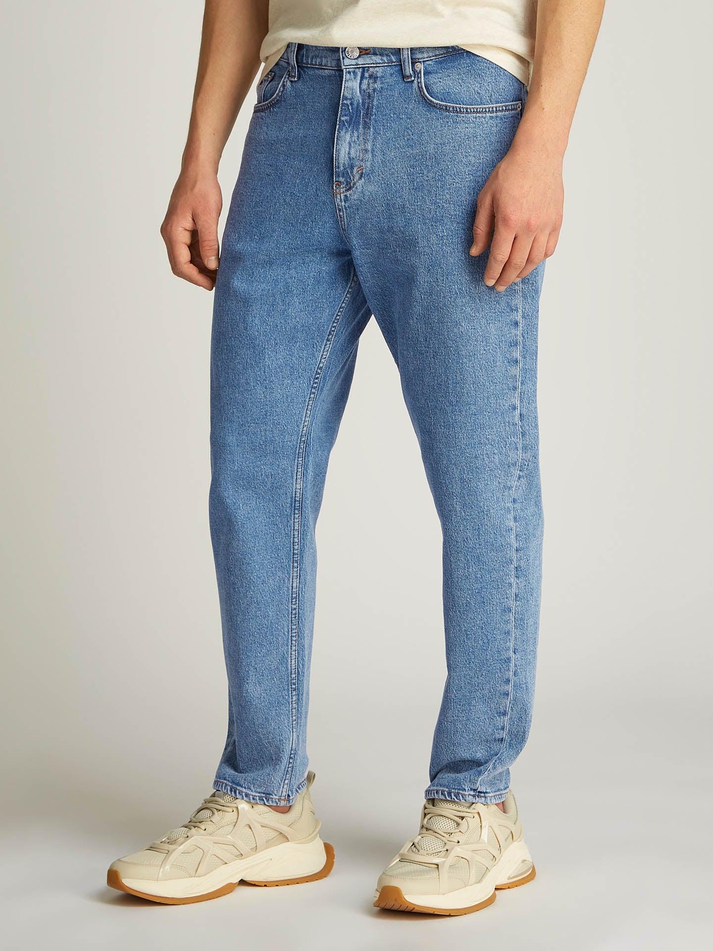 JEANS ISAC TAPERED