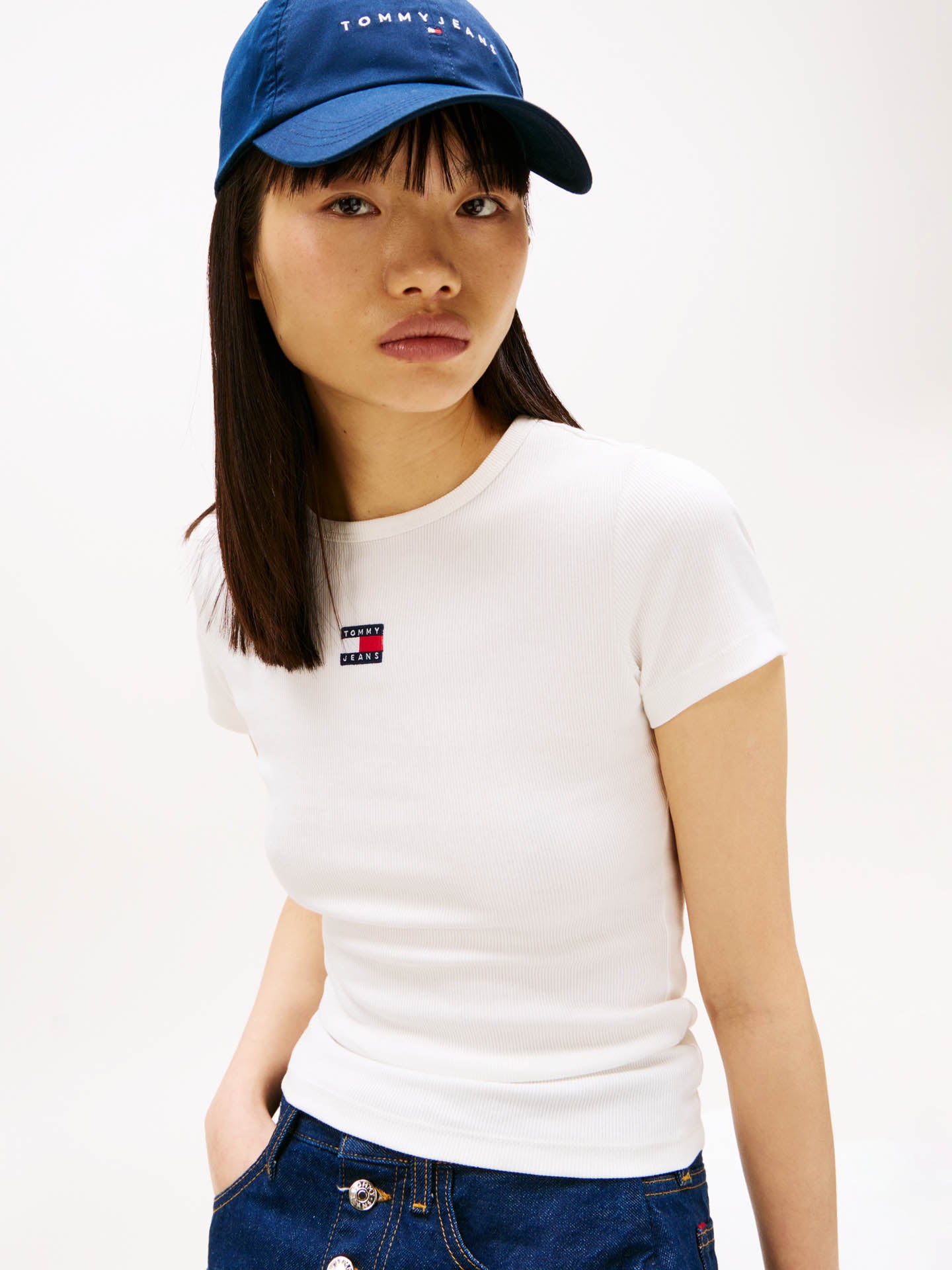 T-SHIRT SLIM RIB BADGE