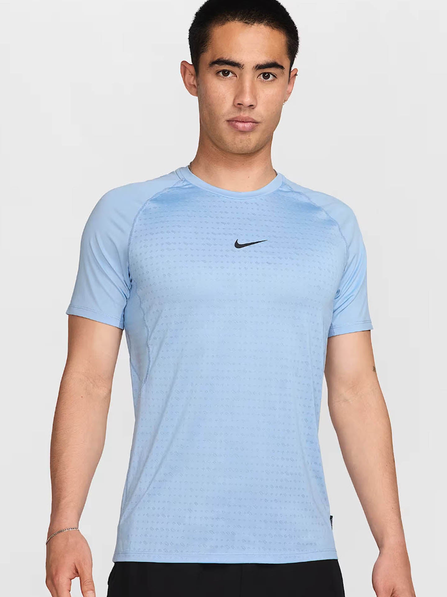 NIKE PRO BREATHE MEN'S SLIM-FIT SHO