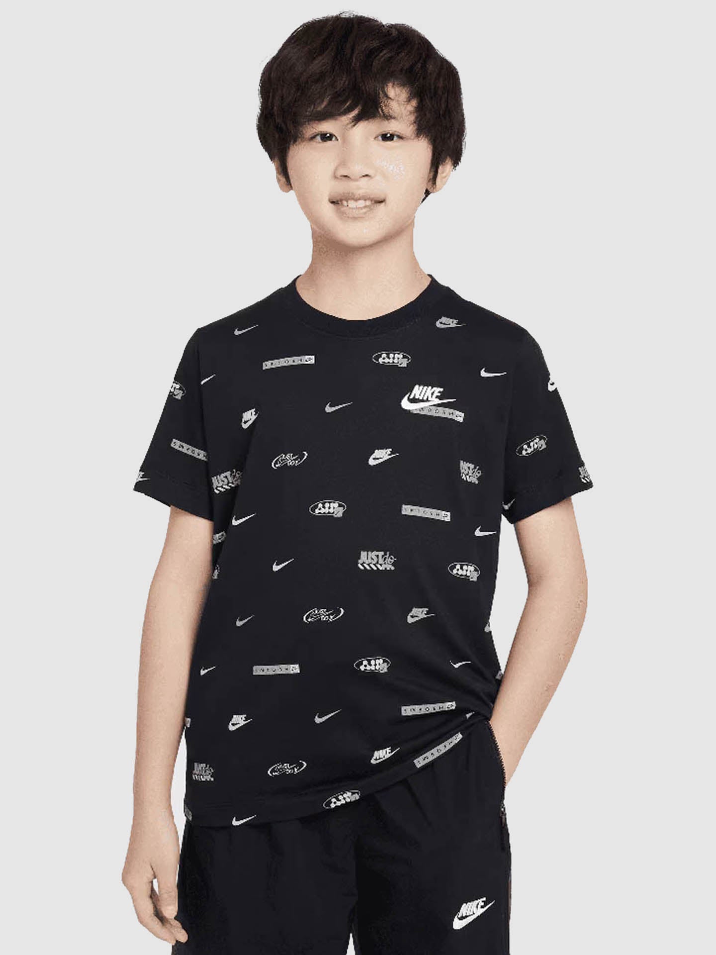 NIKE SPORTSWEAR BIG KIDS' T-SHIRT