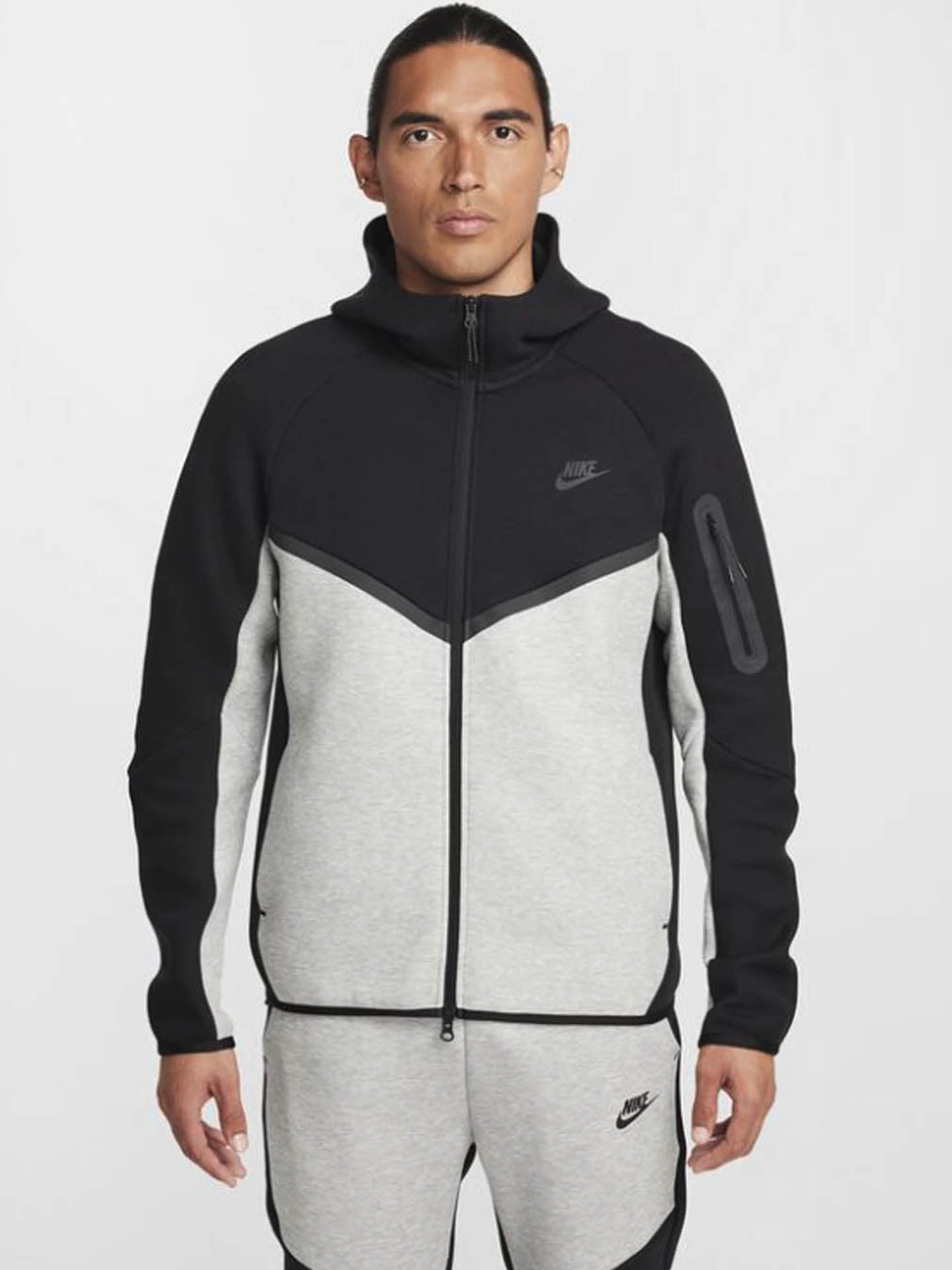 NIKE TECH MEN'S FULL-ZIP WINDRUNNER
