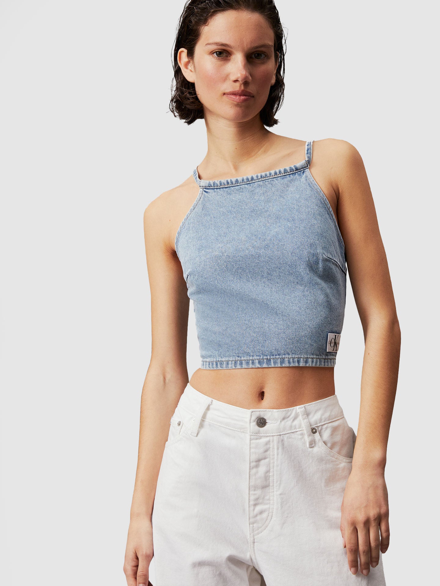 TOP DETAIL SHORT DENIM