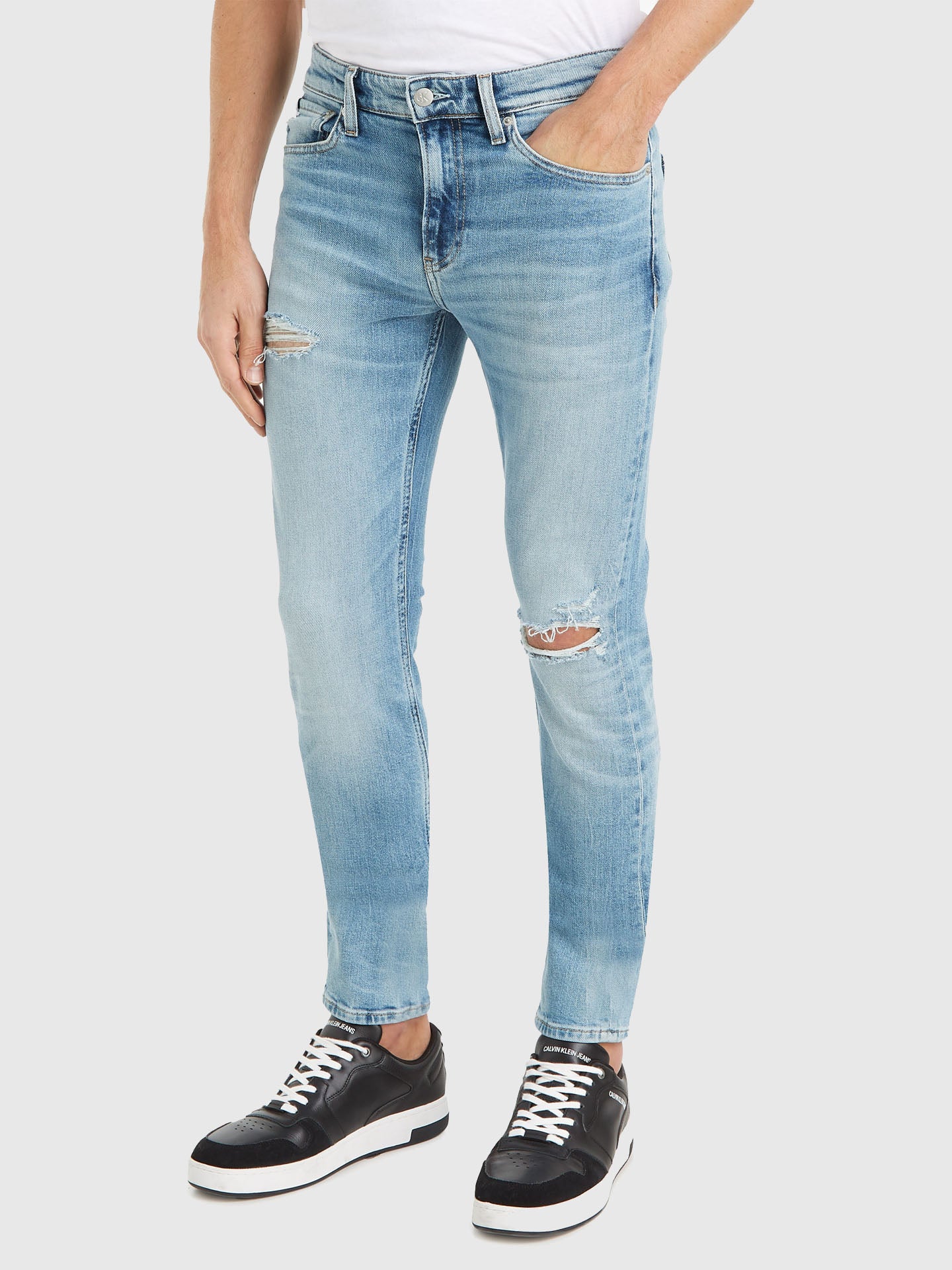 JEANS SLIM TAPERED