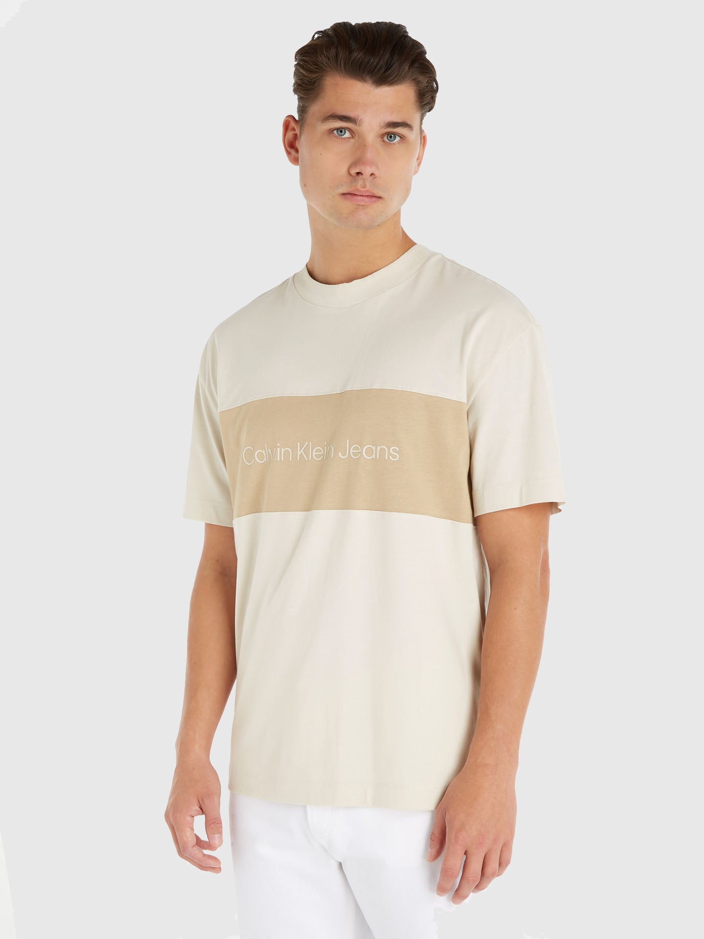 T-SHIRT COLOR BLOCK