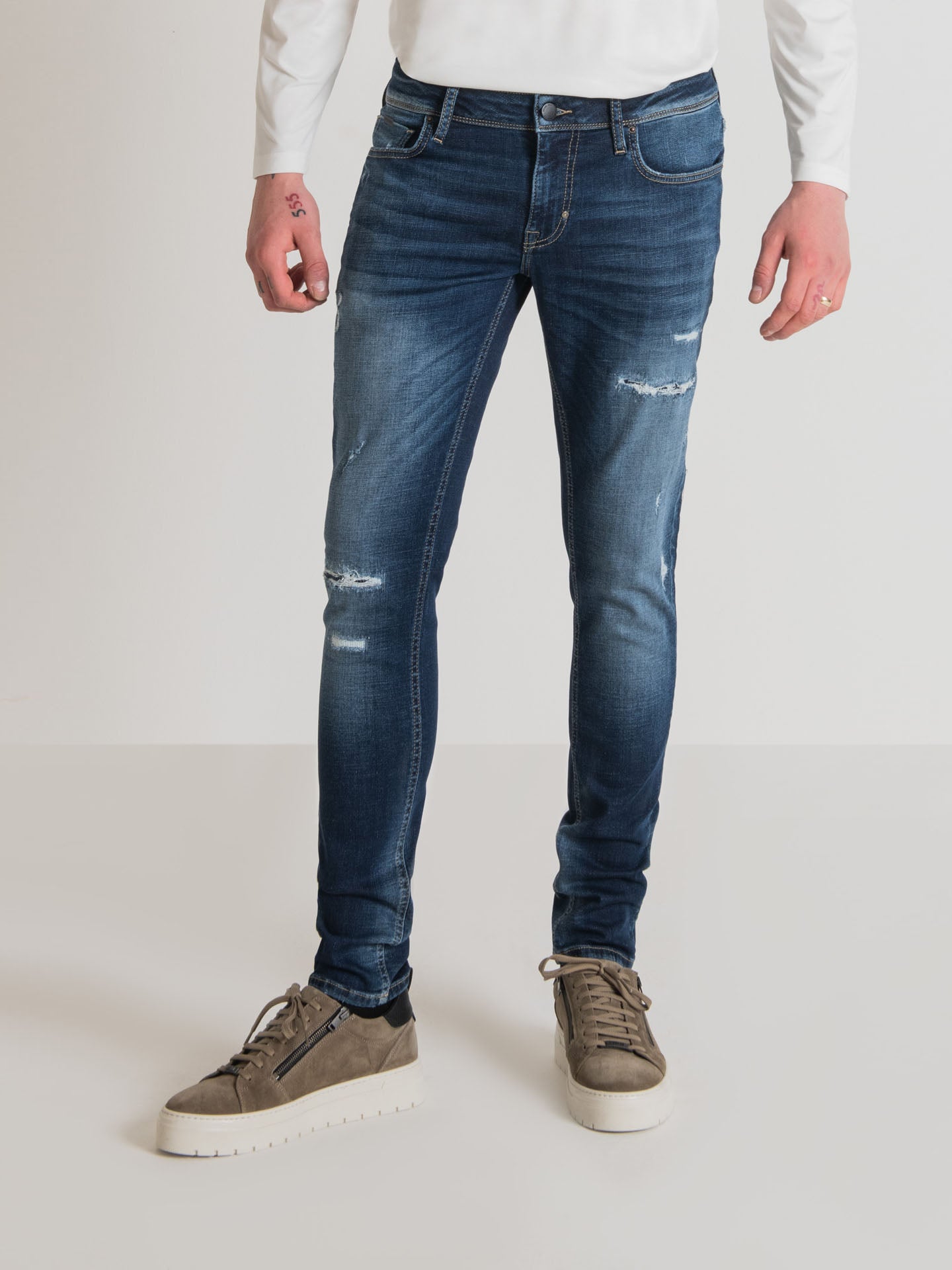 JEANS OZZY TAPERED SCURO ROTTURE