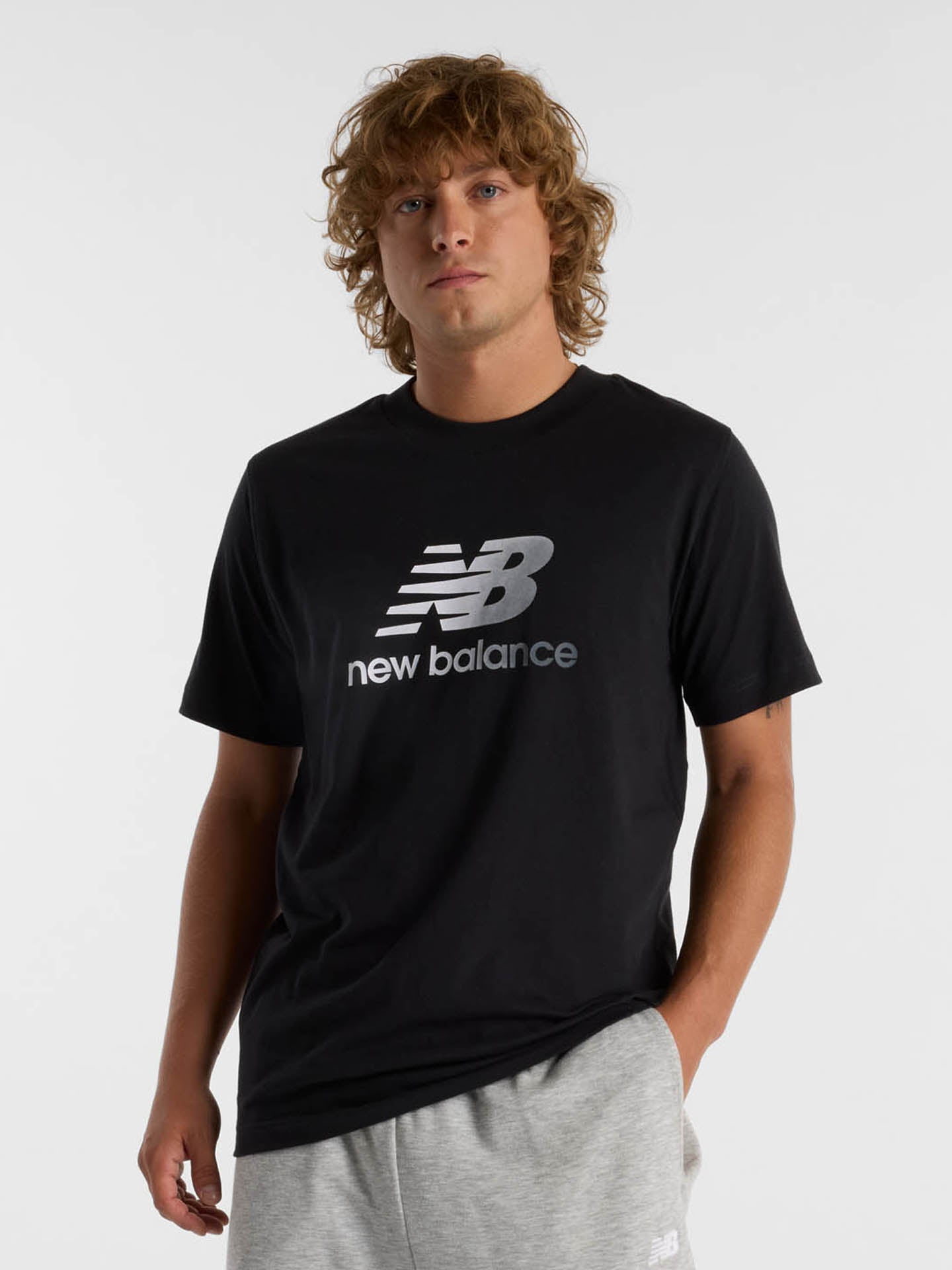 T-SHIRT MANICA CORTA ESSENTIALS GRADIENT LOGO