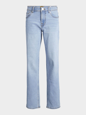 I jeans CLARK STRETCH di JACK & JONES sono ideati per offrire anche ai più piccoli uno stile trendy. Con una vestibilità regolare a vita media, sono perfetti per il quotidiano e sono dotati di una chi... 