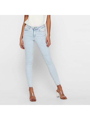 I jeans Blush Taglio Vivo con classico design a 5 tasche di Only offrono una vestibilità skinny e una lunghezza fino alla caviglia, perfetti per valorizzare la tua silhouette. Realizzati con una compo... 
