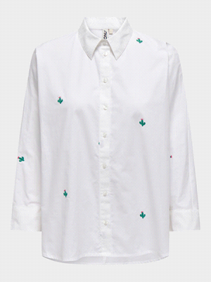 La camicia ONLY NEW LINA GRACE, trendy e versatile, è adatta sia per l
