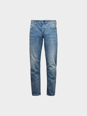 Il G-STAR 3301 REGULAR TAPERED è un jeans iconico ispirato ai robusti pantaloni da lavoro del periodo western. Questo pantalone è un punto fermo per ogni guardaroba casual odierno, grazie alla sua ves... 