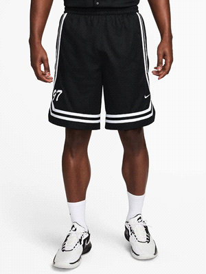 I pantaloncini Nike DNA Crossover sono dotati di tecnologia Dri-FIT che allontana il sudore e sono progettati per il basket o qualsiasi altra attività sportiva intensa. Con una fascia in vita con coul... 
